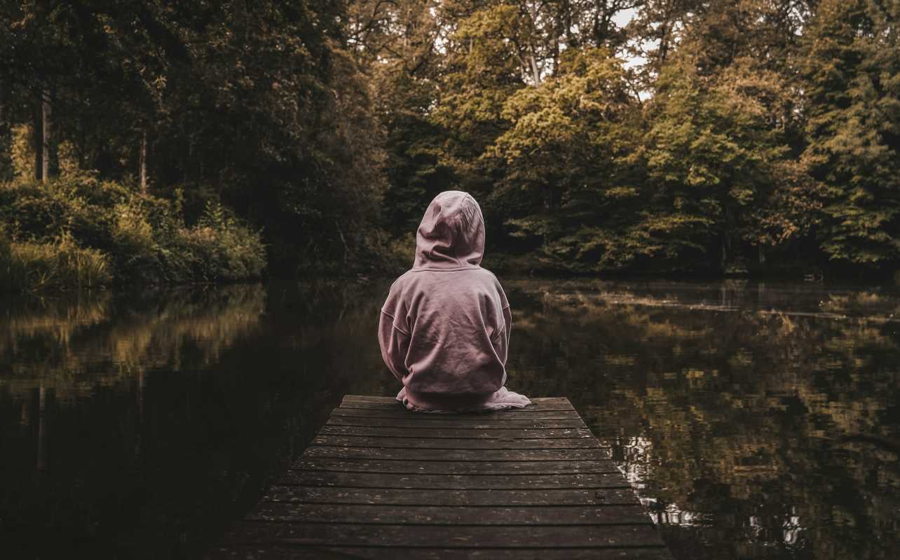 How to Overcome Your Summertime Sadness Despite All Odds